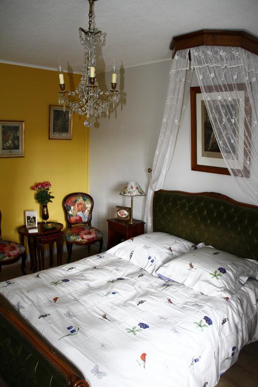 La Petite Maison Pres De L'Eglise Meillac Pokoj fotografie